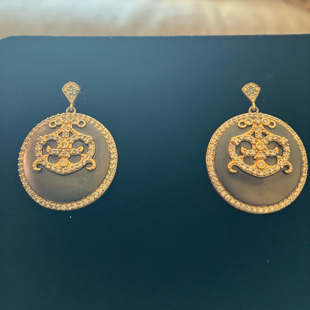 Magestic earrings